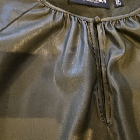 Gabriel Union Faux Green Leather Blouse - Picture 5 of 7
